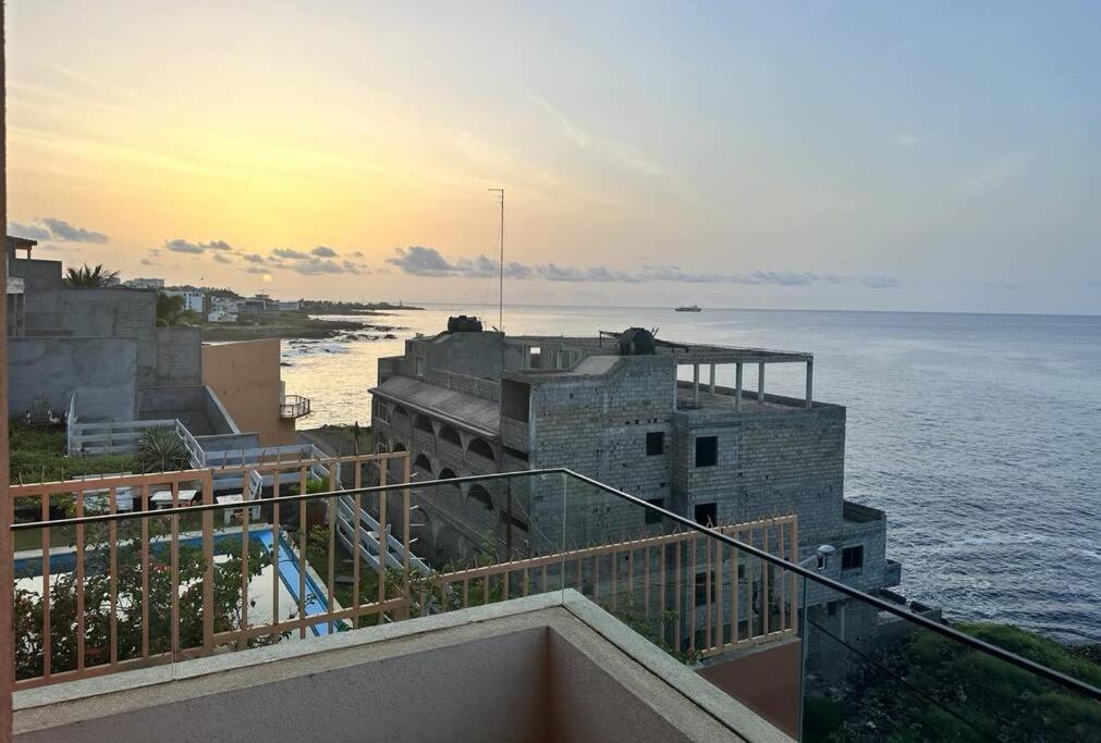 Ocean Mirror Apartment Praia Luaran gambar