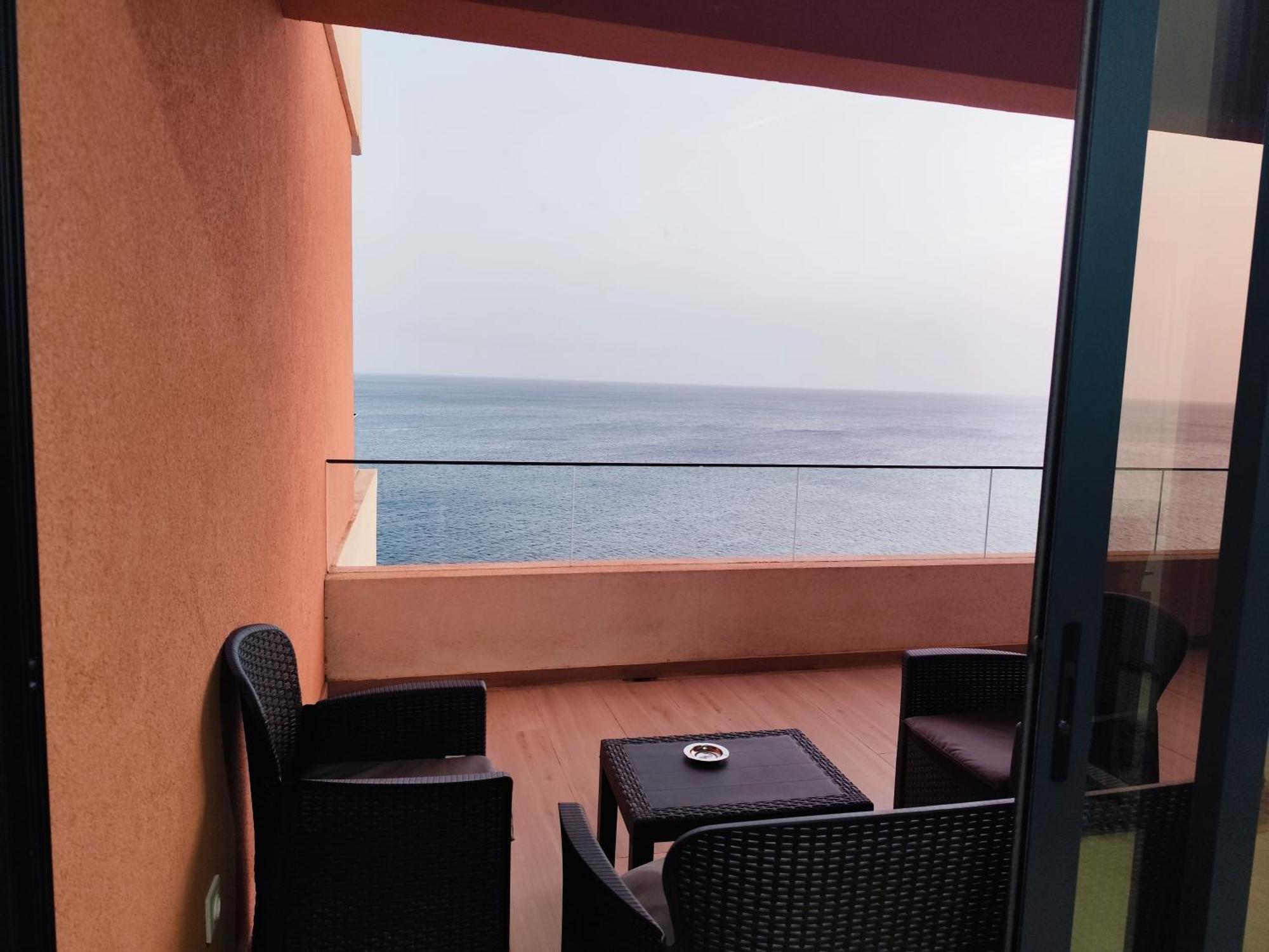 Ocean Mirror Apartment Praia Luaran gambar