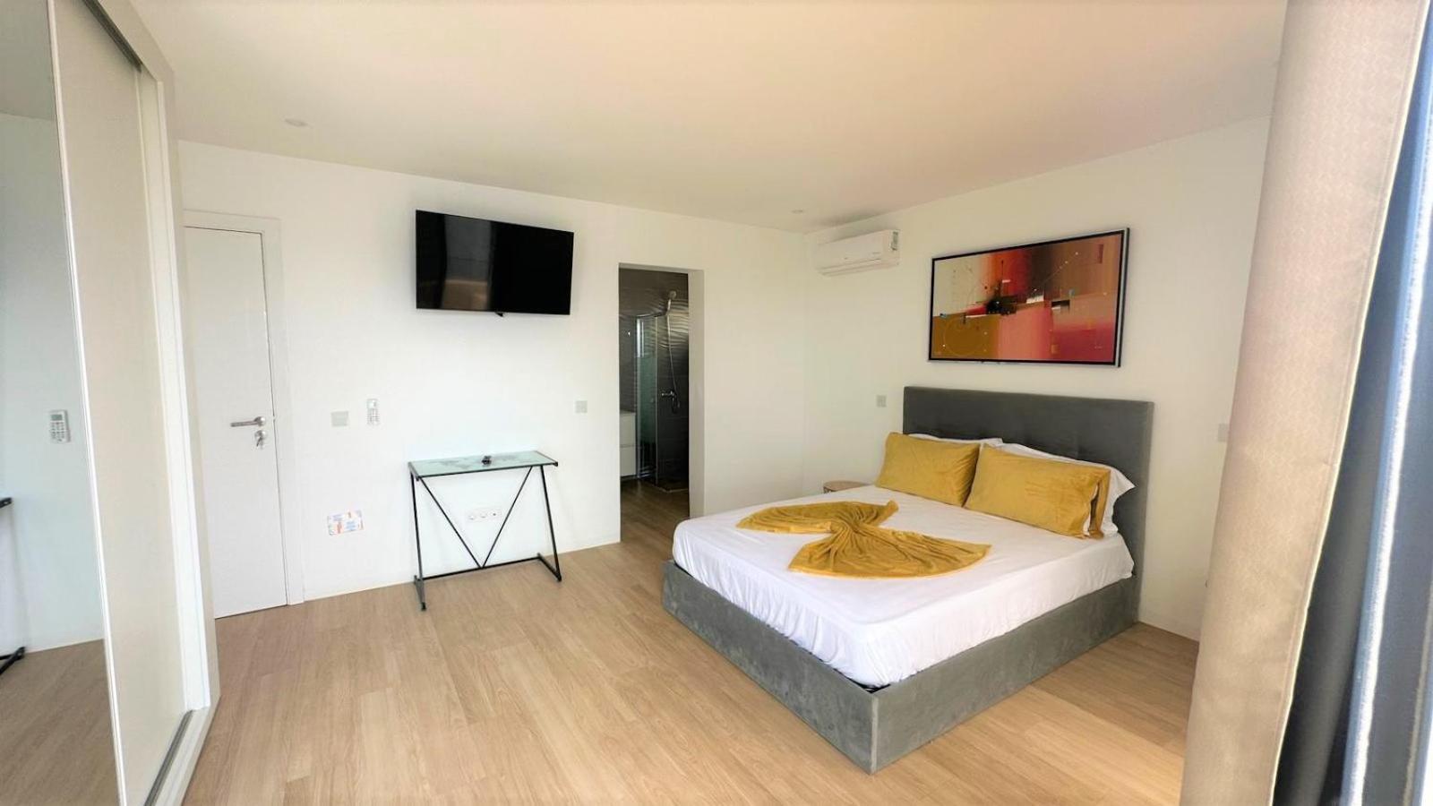 Ocean Mirror Apartment Praia Luaran gambar